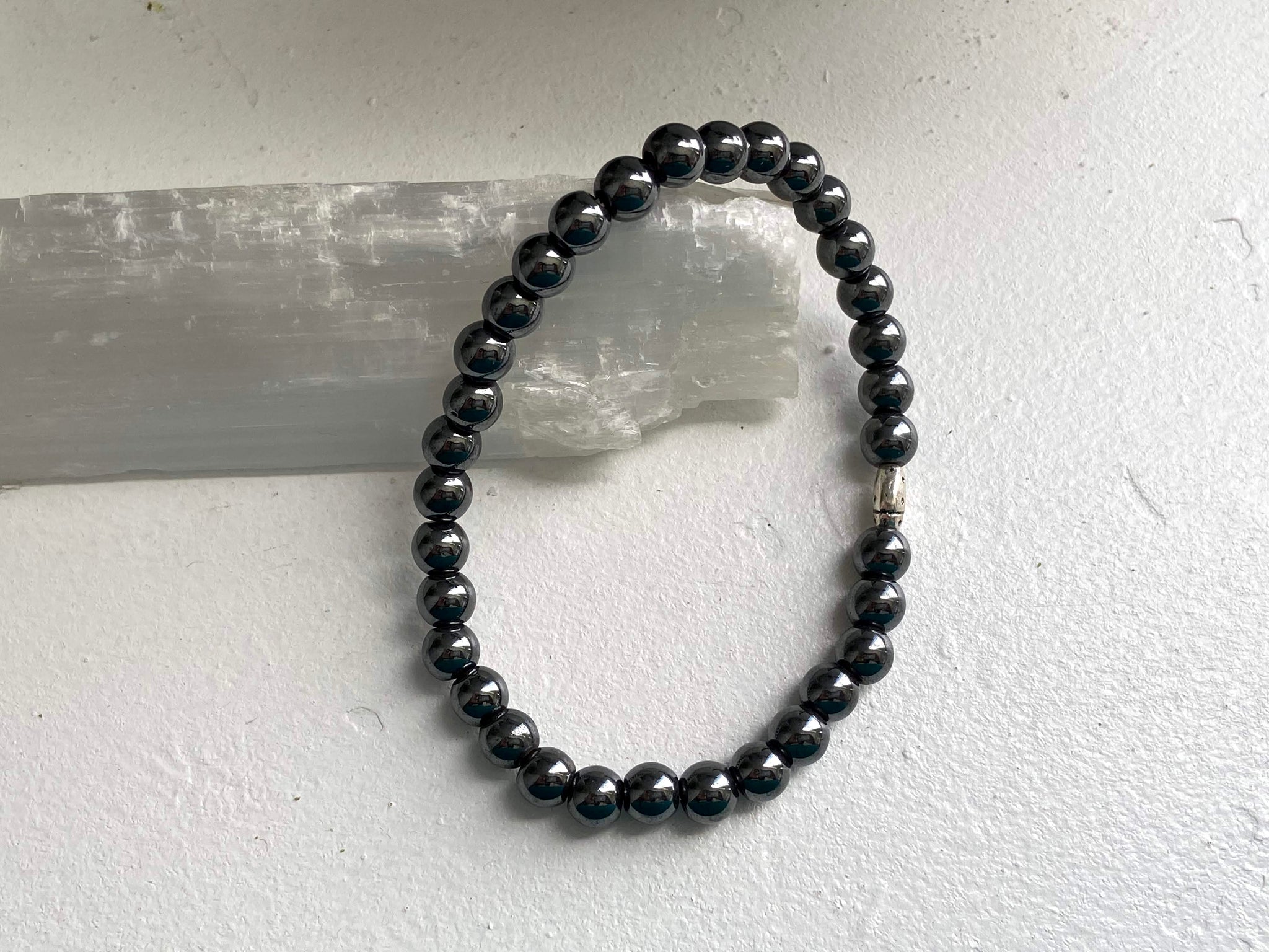 Inspire me - Hematite Bracelet